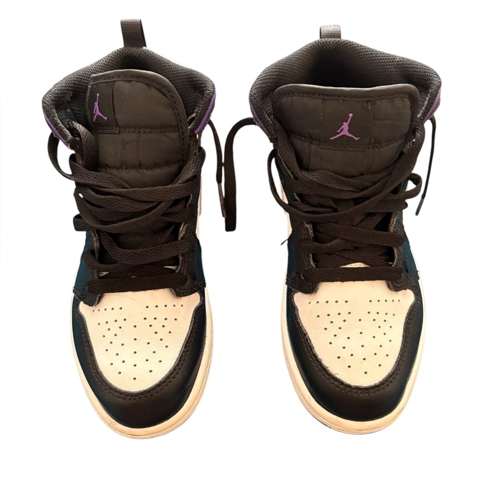 Nike Kids Sneakers Black and Cream